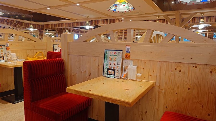 Komeda‘s Coffee Taipei Main Station
