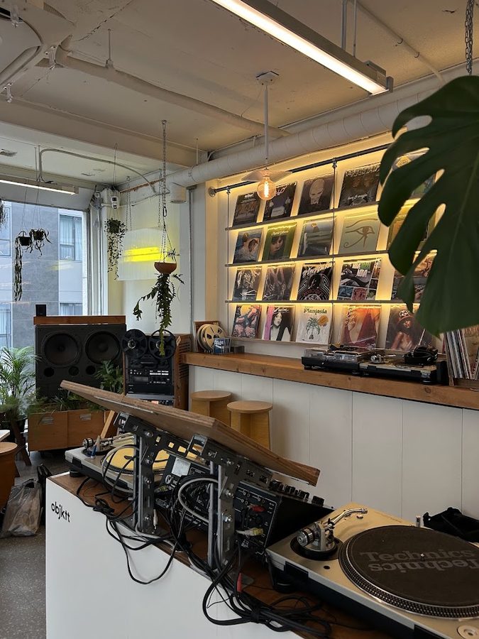 Ouvre Records Coffee & Bar