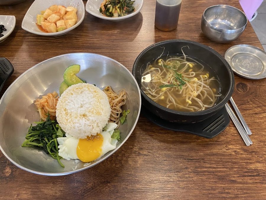 24 Hour Jeonju Kongnamul Gukbap