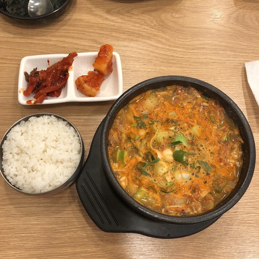 팔도국밥 육수당 신길성애병원점