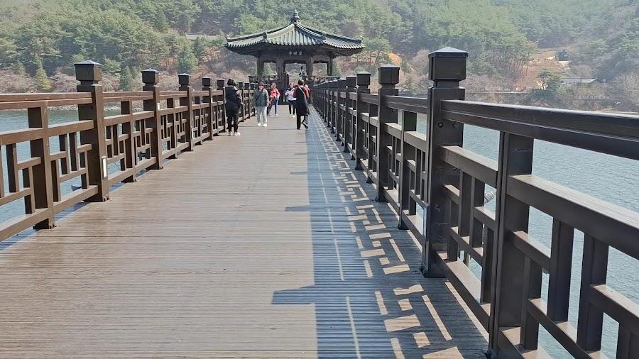 Wolyeonggyo Bridge