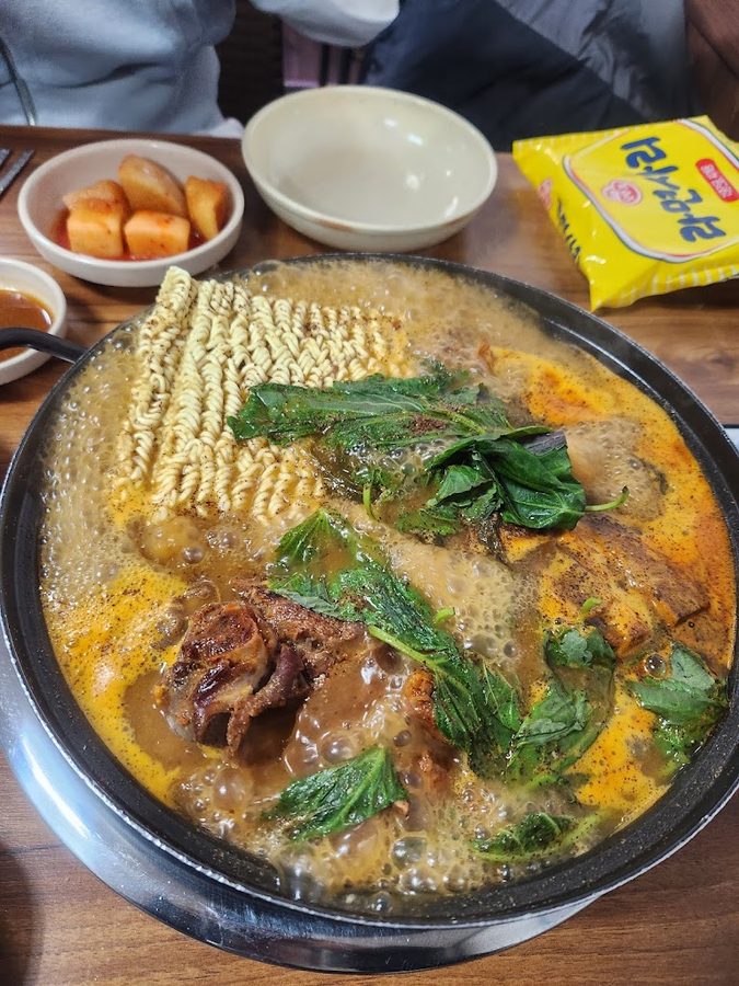 24시 해장국 감자탕 한국외대점