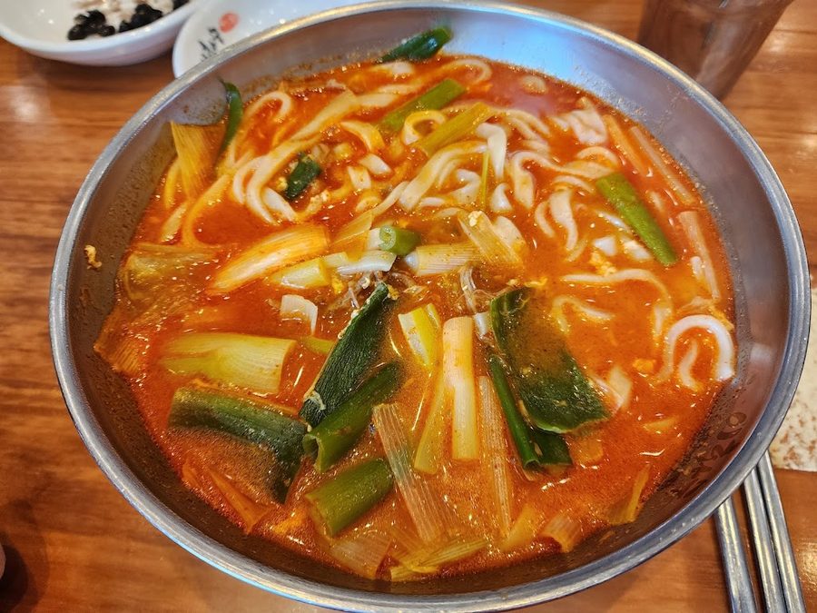 Ihwasoo Jeontong Yukgaejang