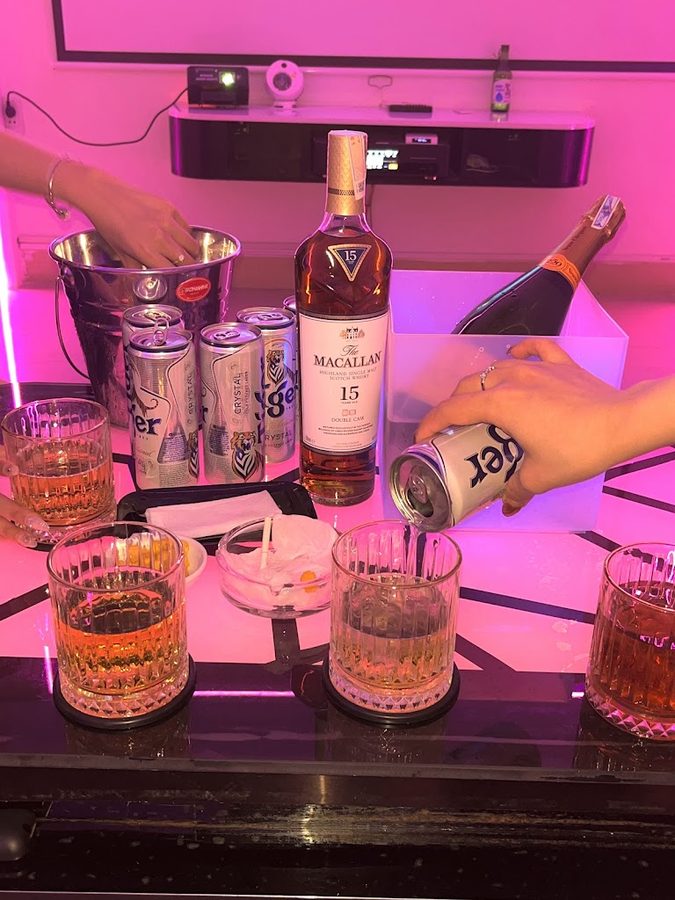 N2U Bar and Lounge