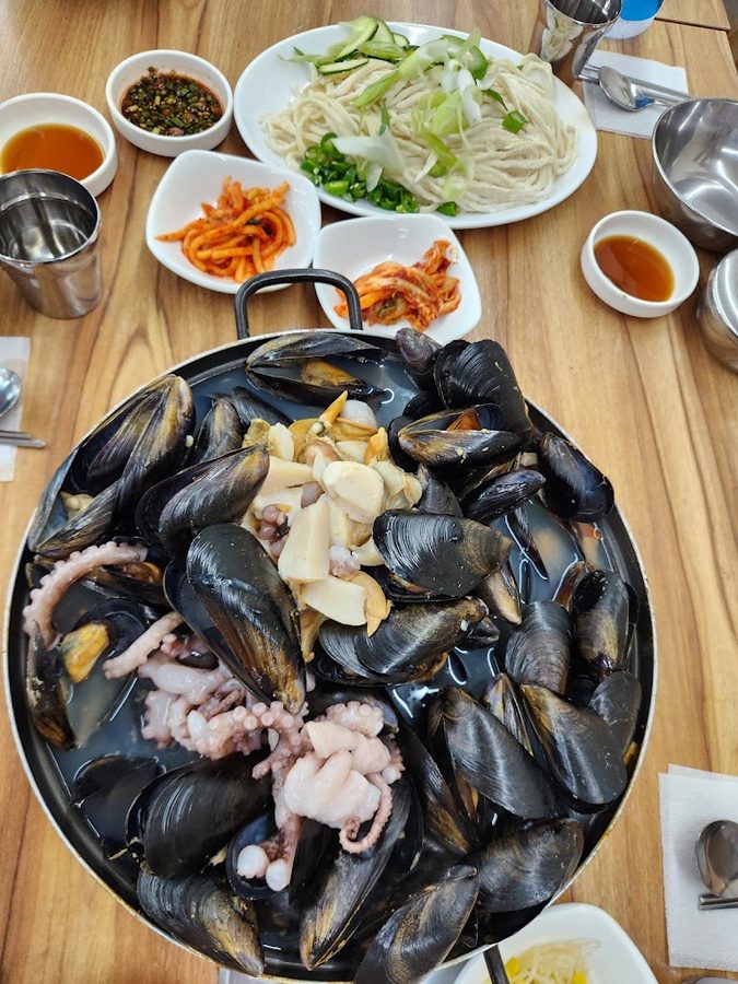 海鮮滿滿刀削麵