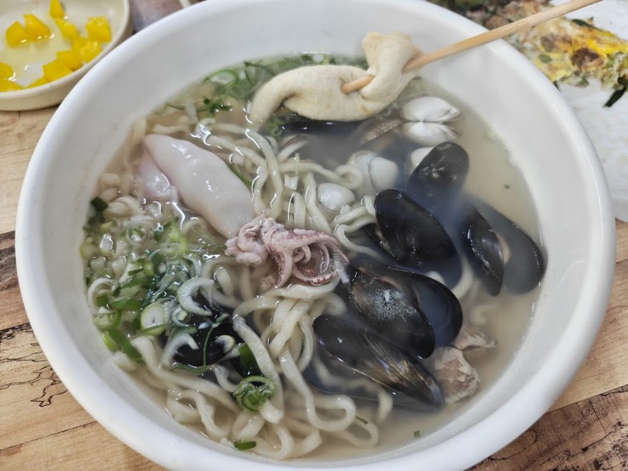 草梁海刀削麵