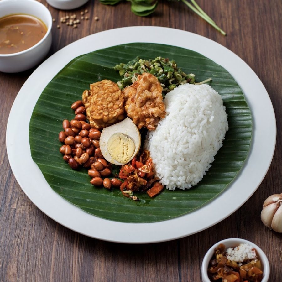 Nasi Ayam Kedewatan Ibu Mangku