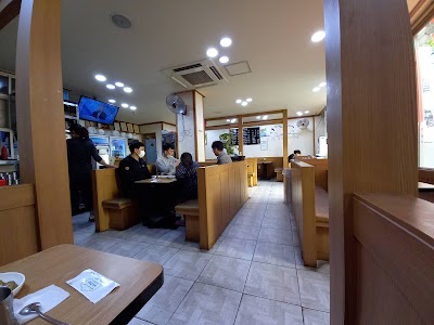 達邱村
