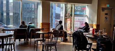 スターバックス コーヒー 明洞キル店