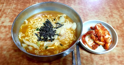 Sumok Restaurant