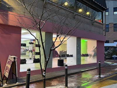 SAMO ONDOH Flagship Store