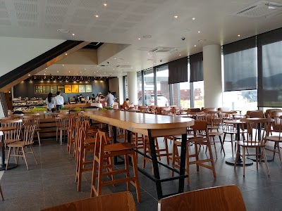 星巴克 鳴旨江邊DT店