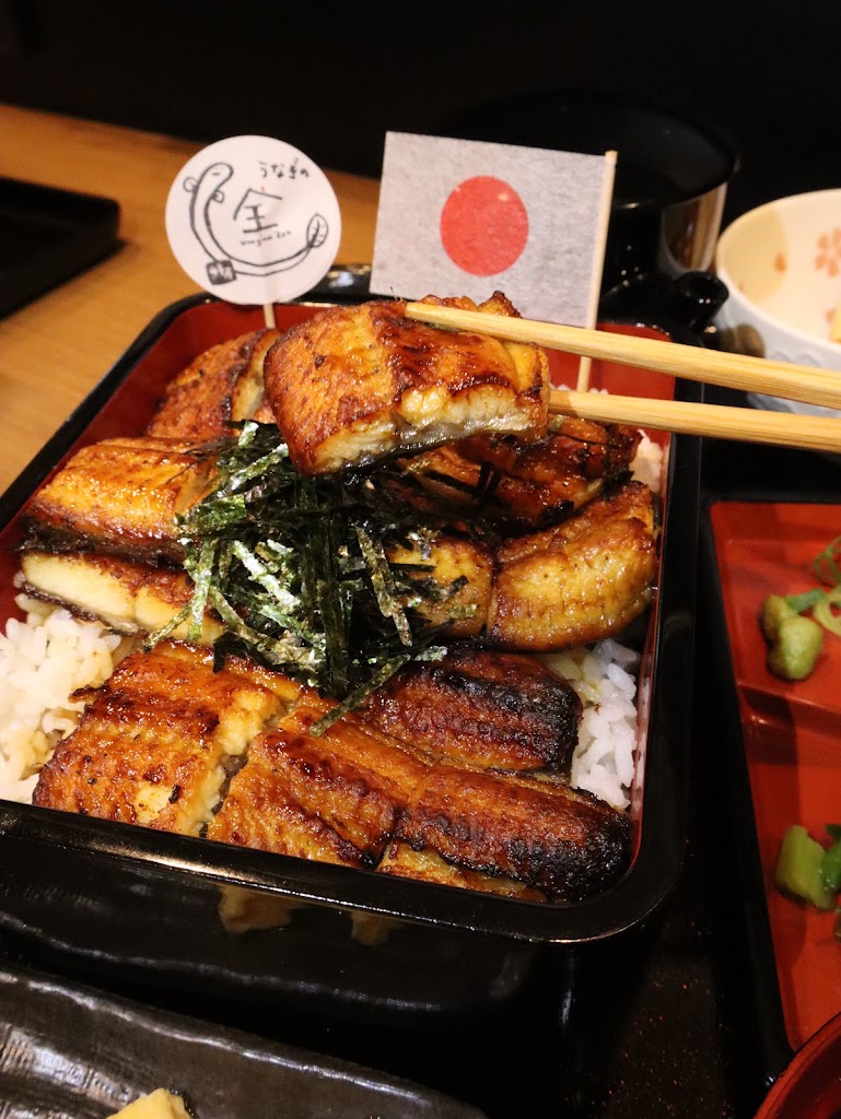 DOTONBORI KUROFUNE Higashishinsaibashi