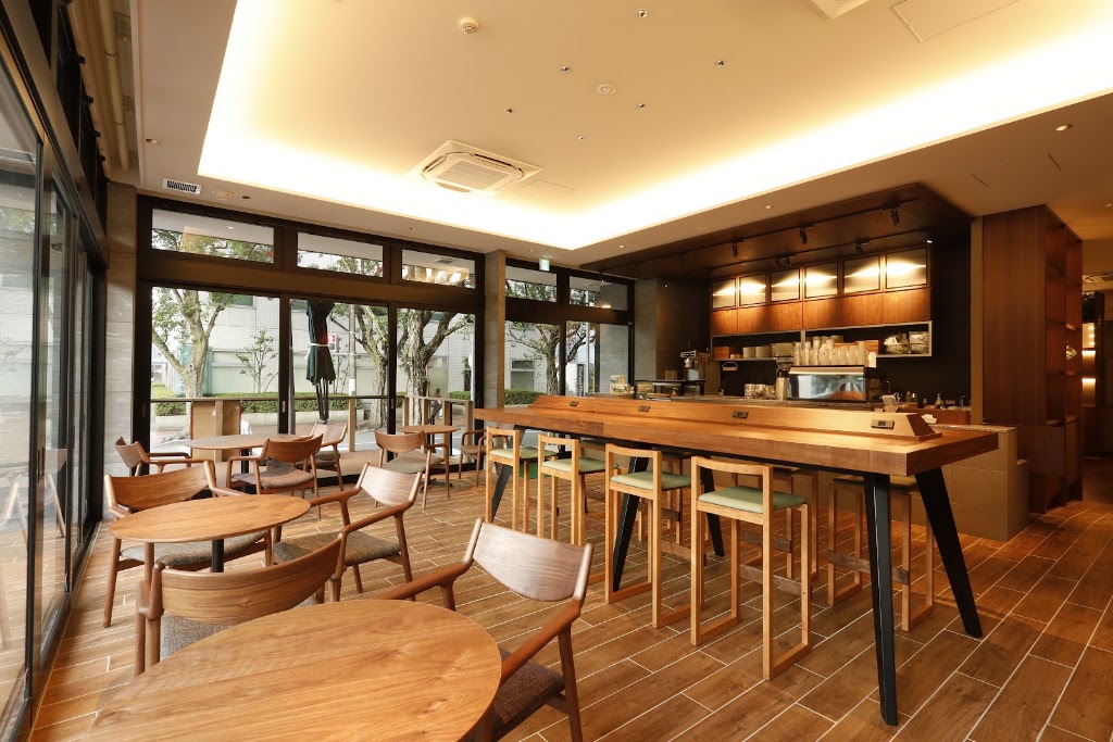 ３３ ＣＡＦÉ ＧＲＥＥＮ