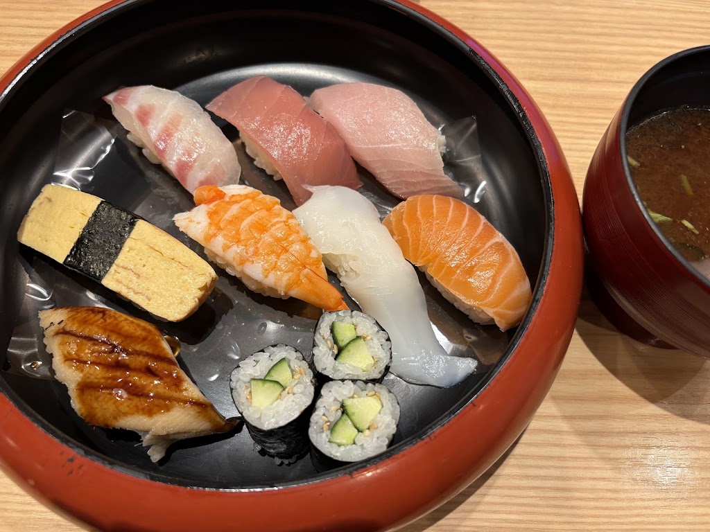 Kaitenzushi Ganko Eki Marche Osaka