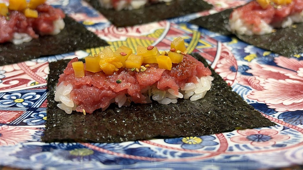 Sushi Hakugin