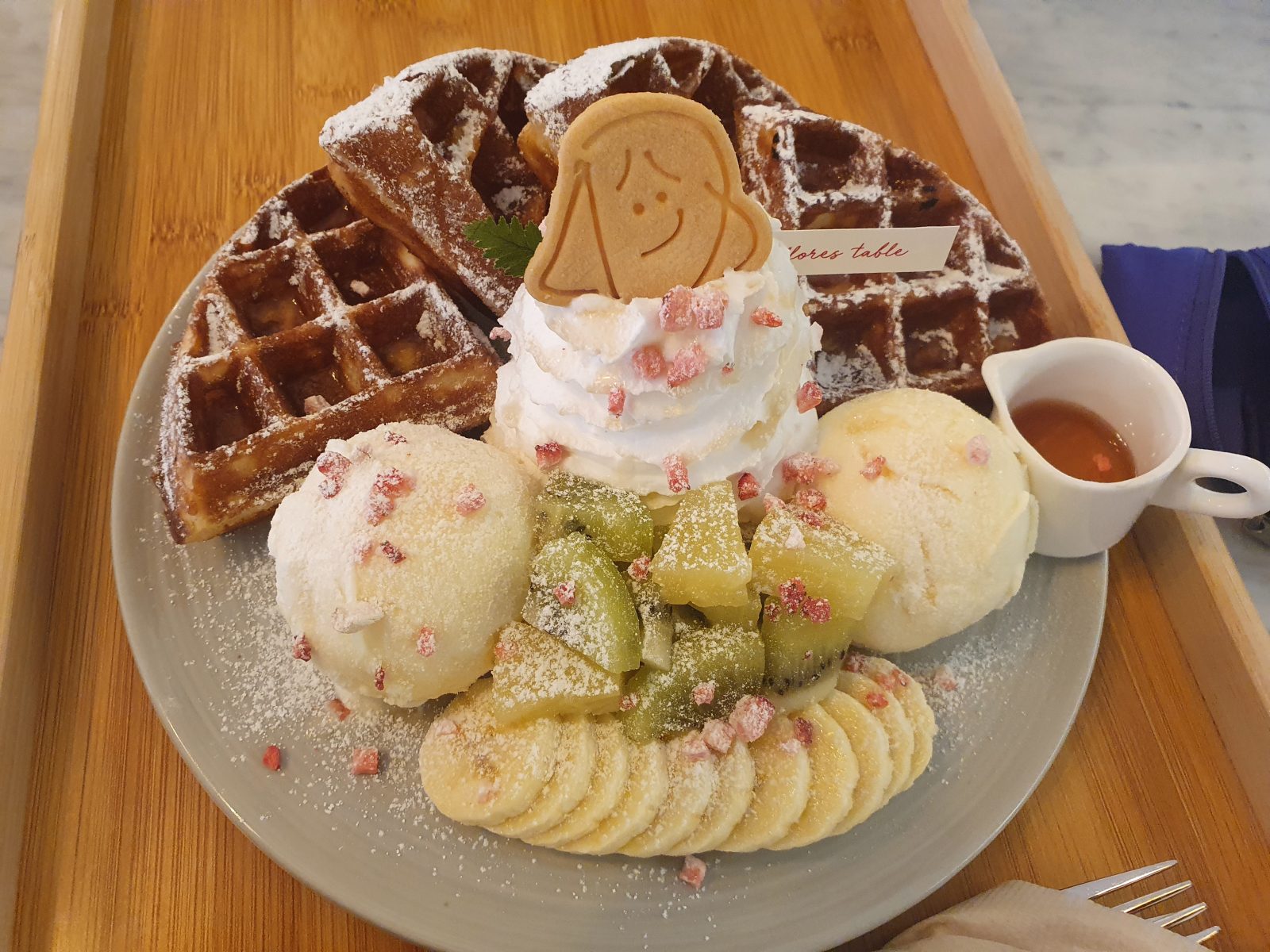 플로레스테이블