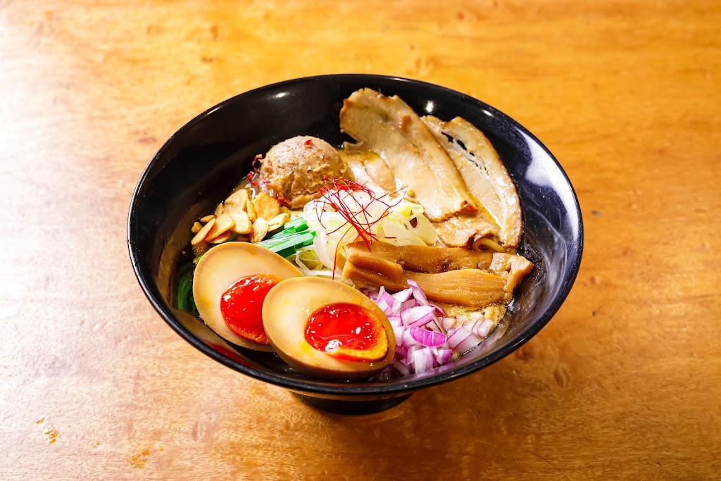 鶏白湯味噌ラーメン 猿のすけ / Creamy Chicken Paitan MISO Ramen SARUNOSUKE