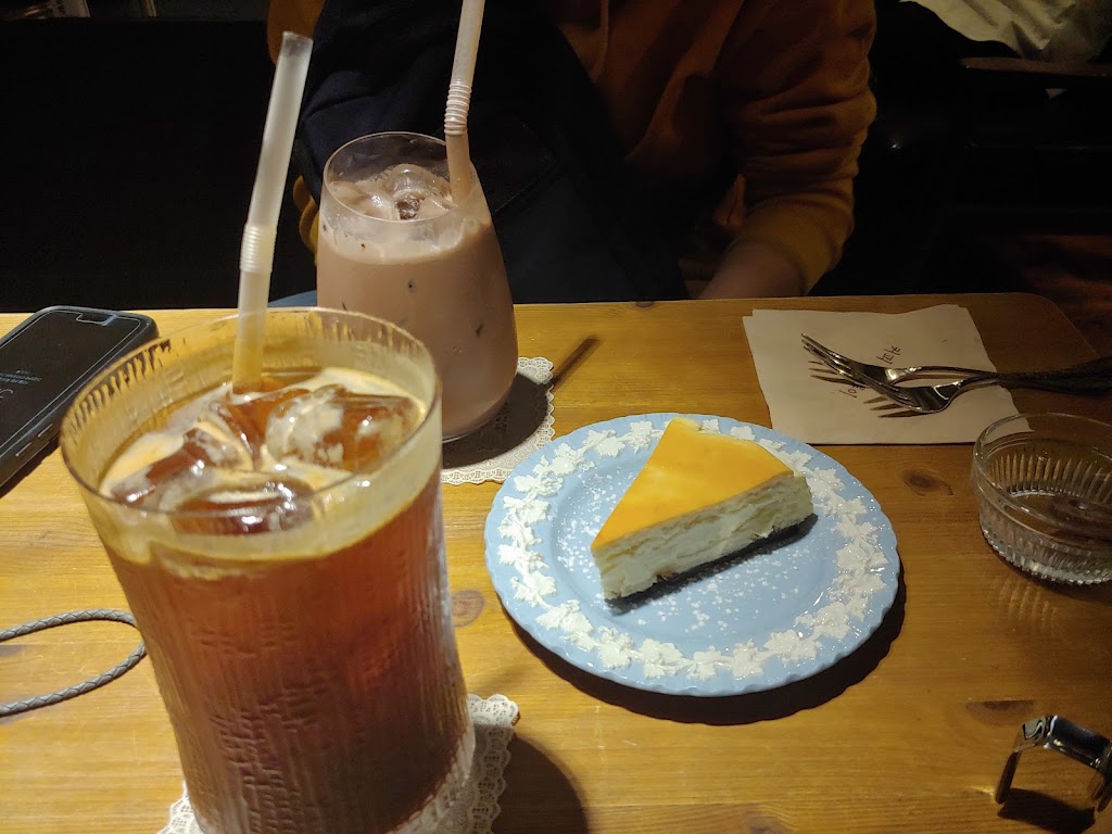 Cafe Salon Louis