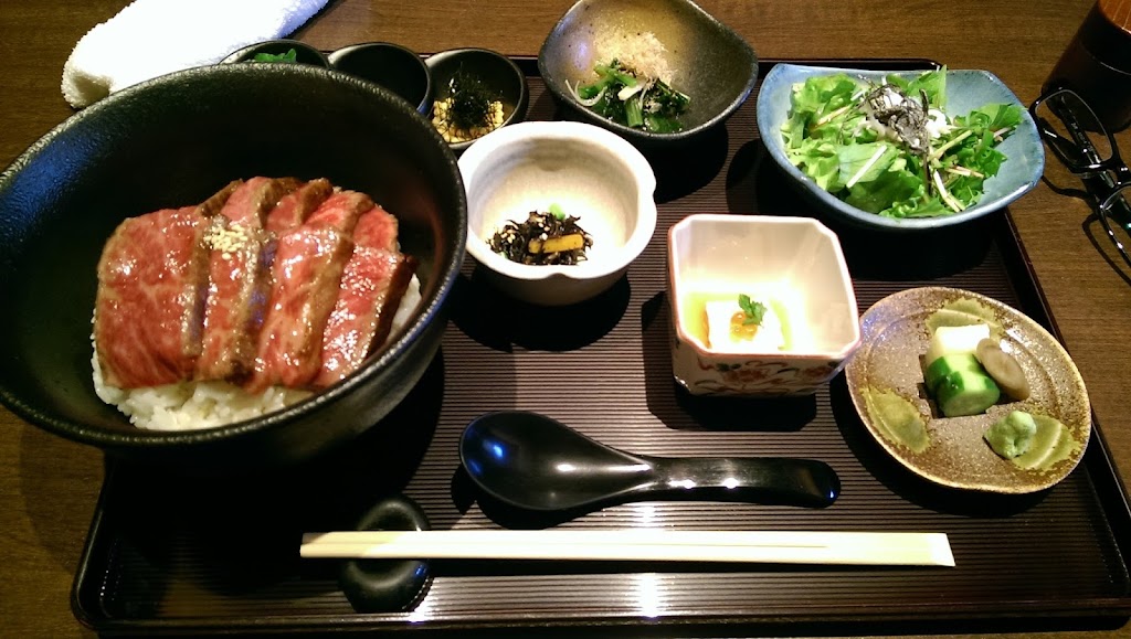 御曹司 松六家