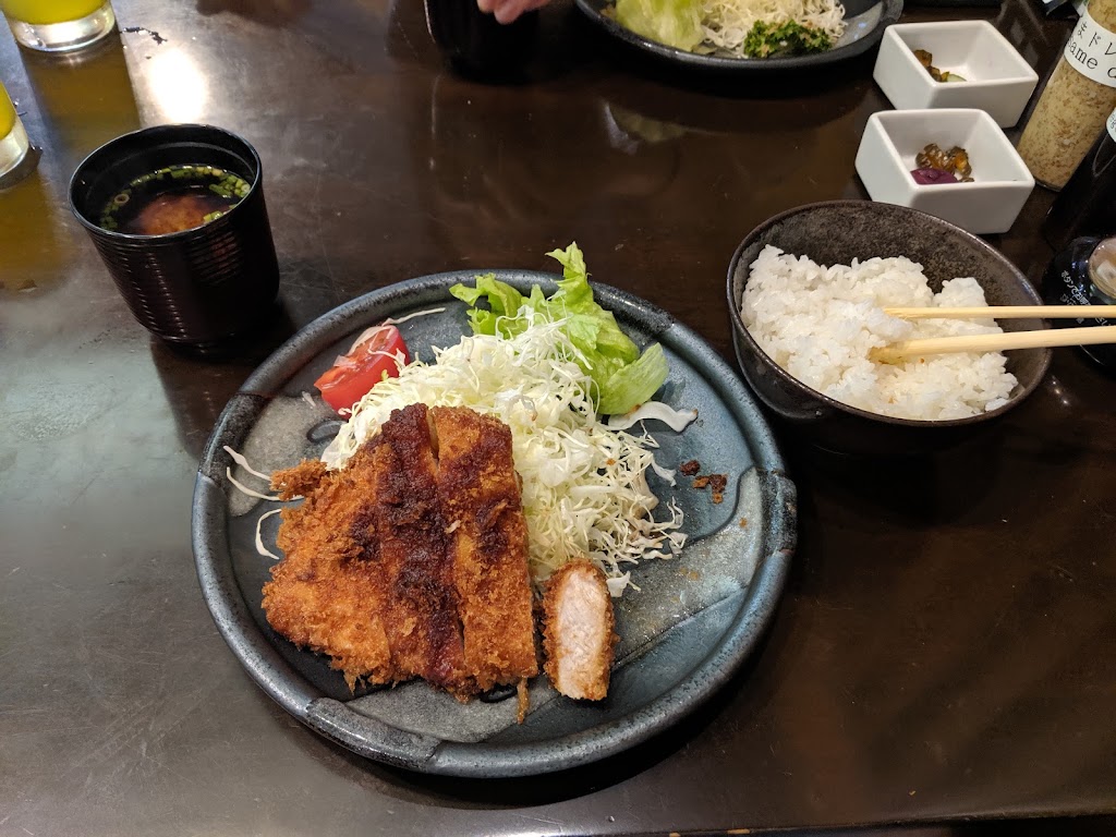 とんかつ にいむら 本店