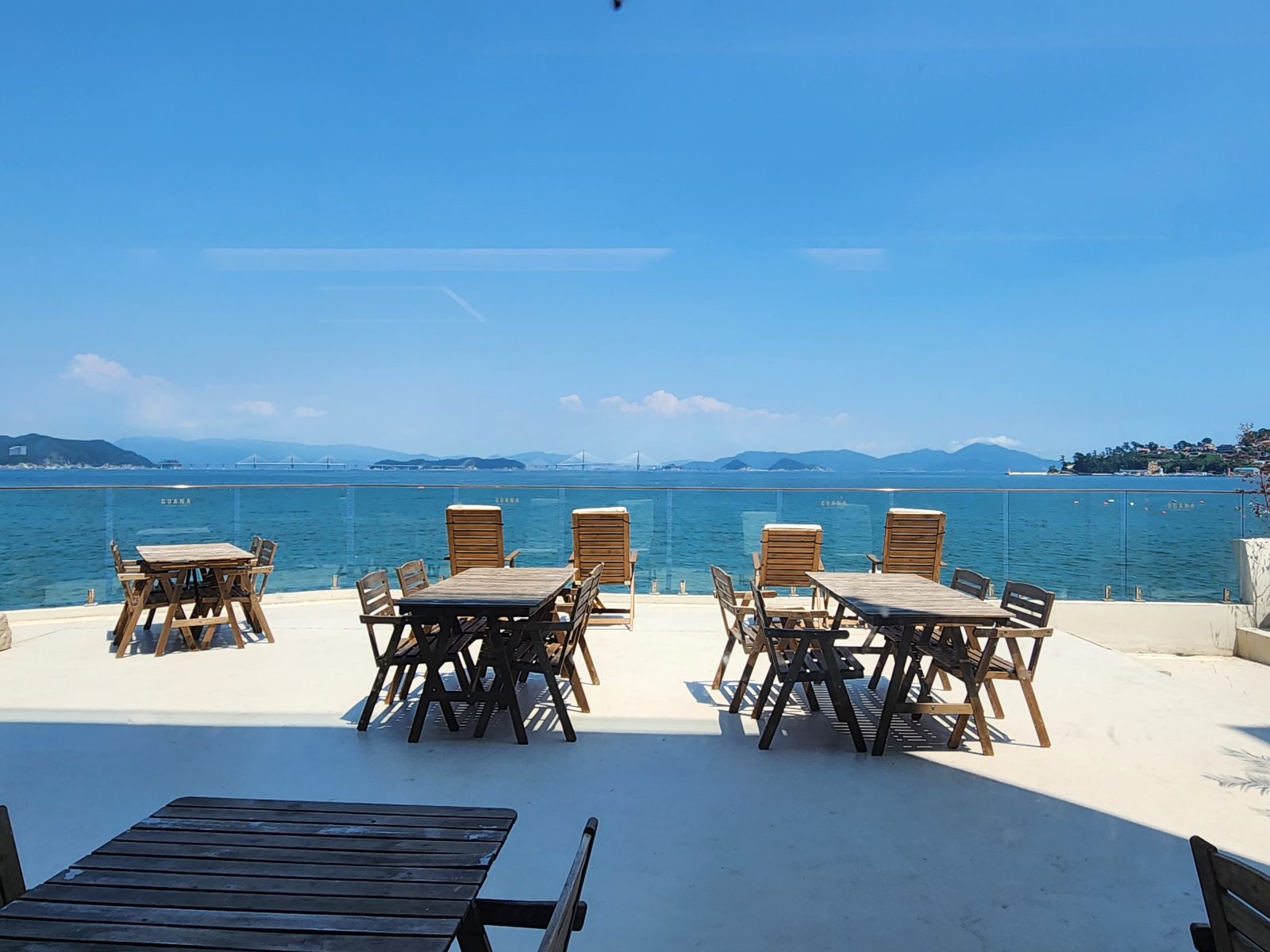 Guana Cafe & Restaurant