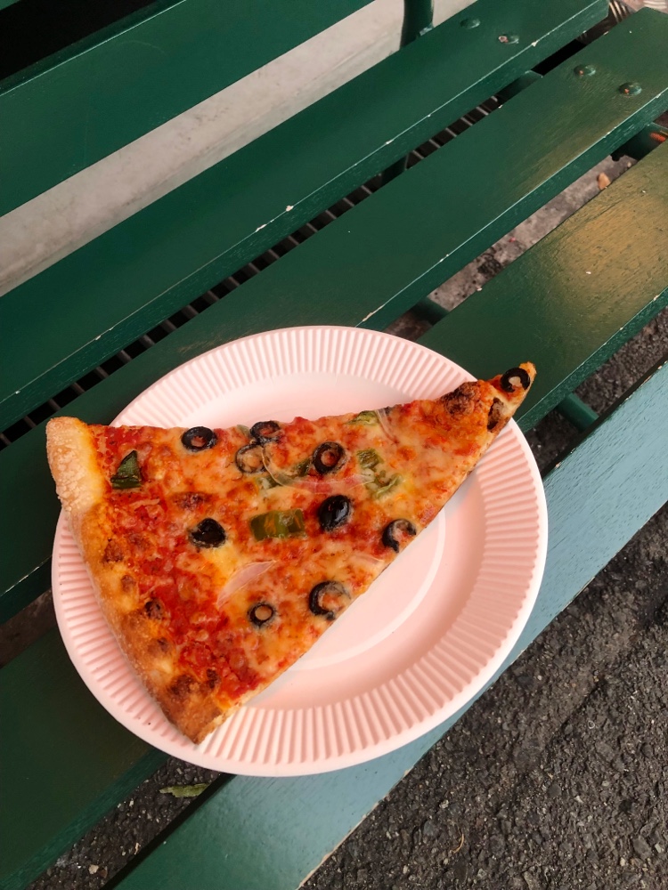 Henry's PIZZA