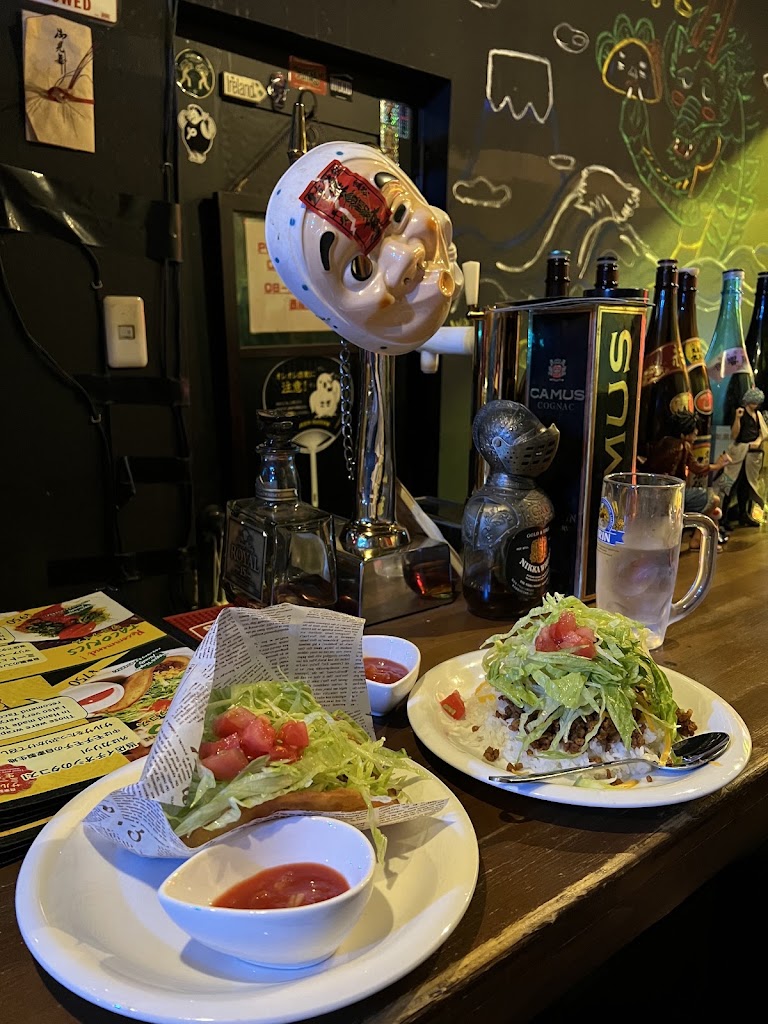 Traveler's Bar Osaka Tacos